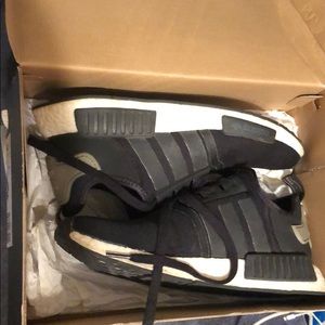 Adidas Black NMD R1’s Size 9 1/2